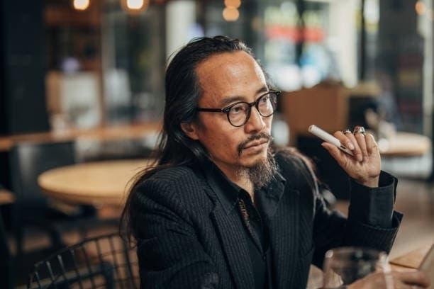 10 tipů jak vybrat ideální stojánek na e cigaretu pro každého