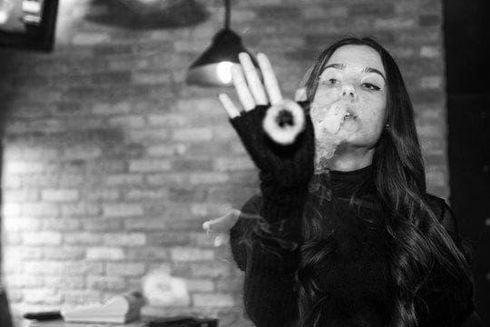 Nejkvalitnější elektronické cigarety v testu 2025 – recenze, srovnání značek a tipy na výběr