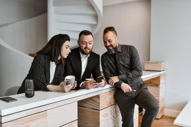 Průvodce reklama na elektronické cigarety v ČR 2025 právní omezení, efektivní marketingové strategie a aktuální trendy