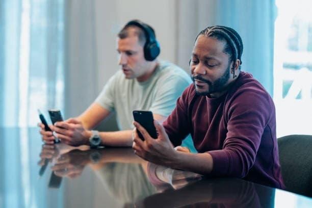 Prodám elektronickou cigaretu jako novou levně a spolehlivě s dopravou po celé ČR