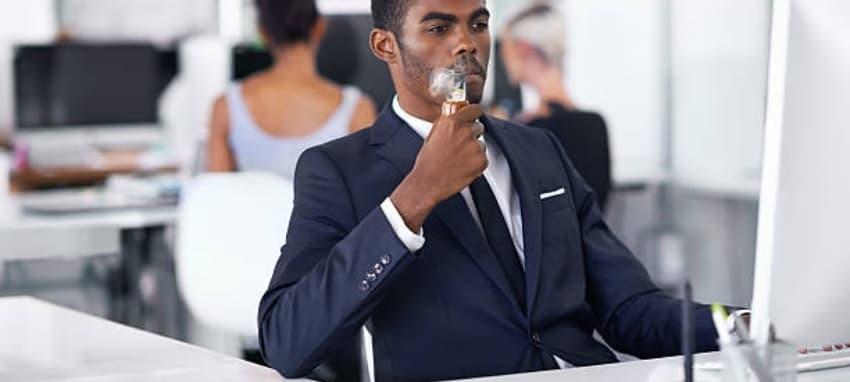 Elektronická cigareta e v praxi – recenze, tipy na výběr a bezpečné používání e