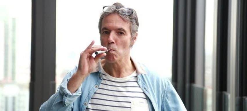 Nové studie odhalují co více škodí elektronická cigareta nebo klasická a co to znamená pro vaše zdraví