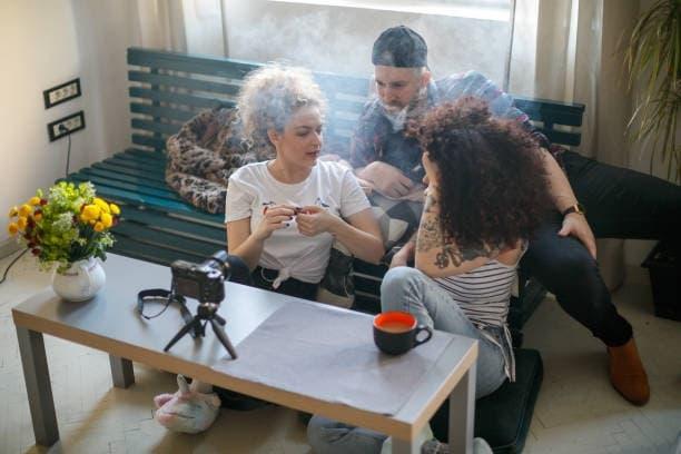 elektronická cigareta v nekuřácké restauraci průvodce pravidly, etikou a praktickými tipy pro hosty