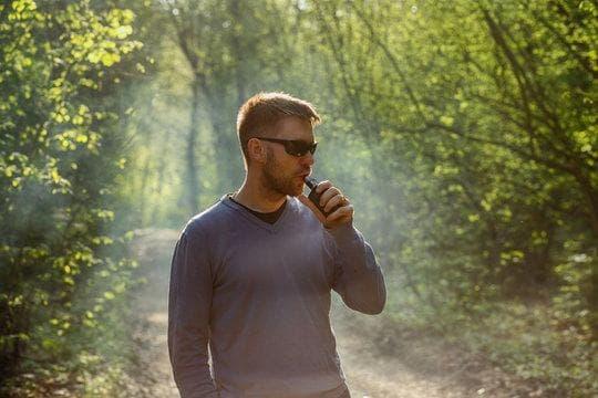 Praktický průvodce elektronická cigareta nabíječka pro výběr, bezpečné nabíjení a údržbu