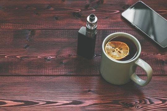 antikoncepce a elektronicka cigareta rizika a fakta které byste měli znát pro bezpečné rozhodnutí