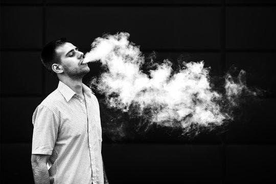 Elektronická cigareta liquid průvodce 2025 – recenze, jak vybrat nejlepší liquid a bezpečné používání