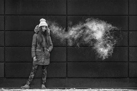 Průvodce a recenze jakou elektronickou cigaretu zvolit v roce 2025 - tipy, porovnání a nejlepší modely pro začátečníky i pokročilé