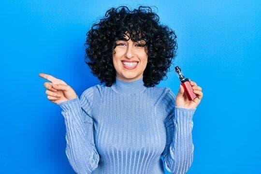 Prodám elektronickou cigaretu jako novou levně a spolehlivě s dopravou po celé ČR