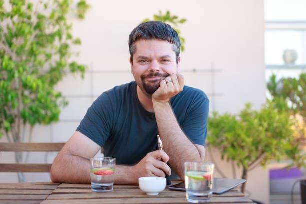 Kolik cigaret do anglie: praktický průvodce kolik cigaret vzít s sebou na cesty