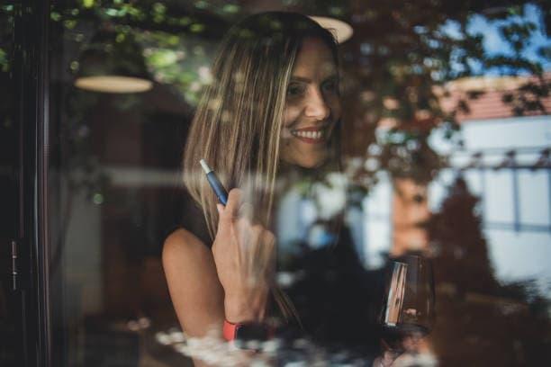 Praktický průvodce elektronická cigareta ego ce4 návod krok za krokem pro začátečníky a pokročilé