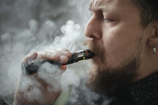 Pravda o vapingu – je e cigareta škodlivá a jaká jsou rizika podle vědeckých studií